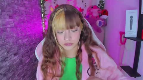 Snapshot of pamelajhonsom chatting on 01/03/25, 02:30 pamelajhonsom online show from 01/03/25, 02:30