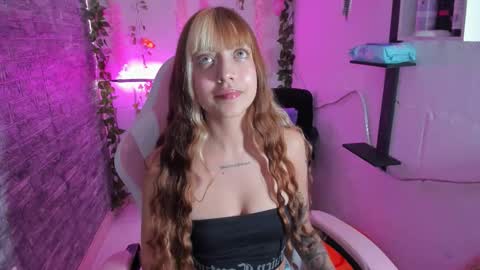 pamelajhonsom online show from 11/05/25, 09:04