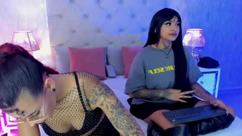 Snapshot of pamelamiler_ chatting on 04/18/26, 01:59 TELL ME PAMELLA AND GIVE ME A GOOD GRADE ITS IMPORTANT online show from 04/18/26, 01:59