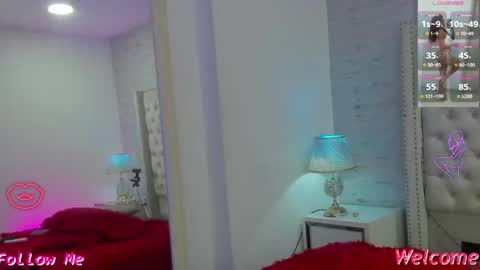 Snapshot of pamelamiler_ chatting on 04/29/26, 06:25 TELL ME PAMELLA AND GIVE ME A GOOD GRADE ITS IMPORTANT online show from 04/29/26, 06:25