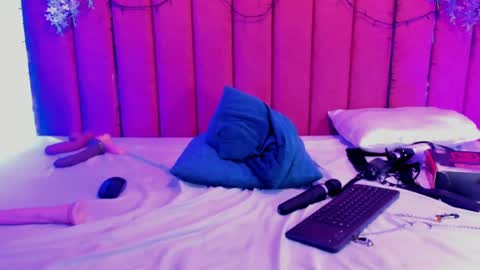 Pamela Ponce online show from 04/18/26, 07:58