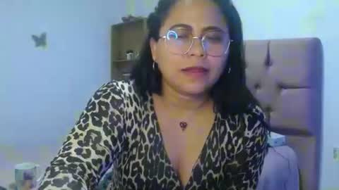 pamelitamartin online show from 10/22/25, 05:45