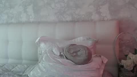 Pamella online show from 10/17/25, 09:34