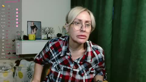 Snapshot of pamellamurphy chatting on 05/28/26, 10:51 pamellamurphy online show from 05/28/26, 10:51