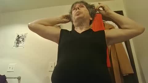 Snapshot of paminpantyhose chatting on 12/25/24, 05:37 paminpantyhose online show from 12/25/24, 05:37