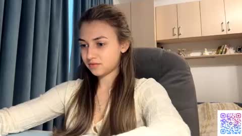 Snapshot of pamulahallquist chatting on 07/13/26, 04:54 Lia online show from 07/13/26, 04:54