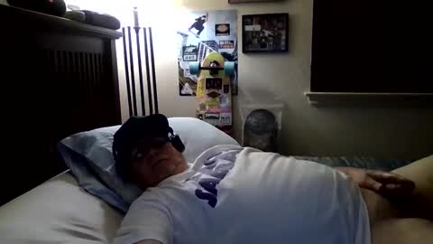 panos online show from 11/18/25, 01:00