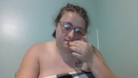 Snapshot of panpoly627 chatting on 02/05/26, 03:33 panpoly627 online show from 02/05/26, 03:33