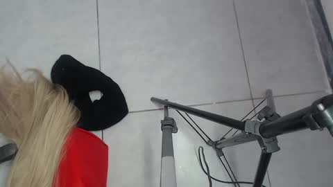 Snapshot of pantera_white chatting on 05/17/26, 12:34 pantera_white online show from 05/17/26, 12:34
