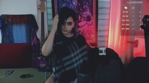 In bio online show from 11/18/25, 08:19