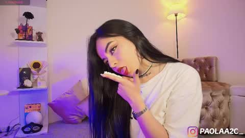 PAOLA IM INDEPENDENT MODEL online show from 01/13/26, 11:43