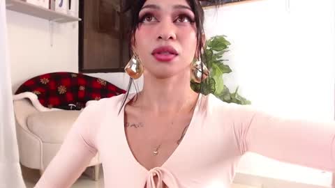 Snapshot of pao_thebigclit chatting on 01/25/25, 02:15 Paolita online show from 01/25/25, 02:15