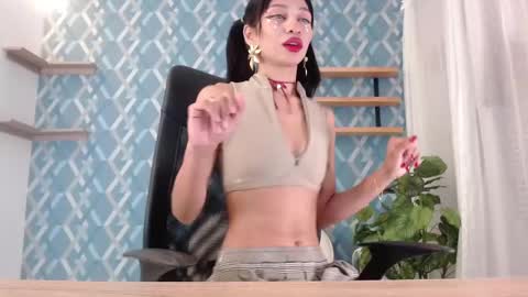 Snapshot of pao_thebigclit chatting on 02/02/25, 01:23 Paolita online show from 02/02/25, 01:23