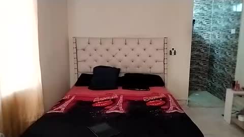 Paola 23 and Andres 25 online show from 02/25/26, 04:05