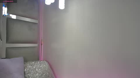 Paola Lyon online show from 03/08/25, 12:09