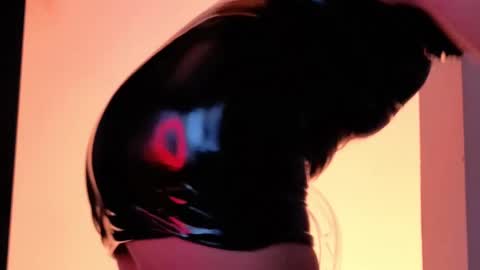 Paola Lyon online show from 09/11/25, 07:47