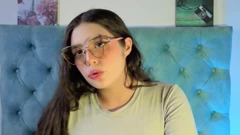 Paola Lyon online show from 09/25/25, 06:55