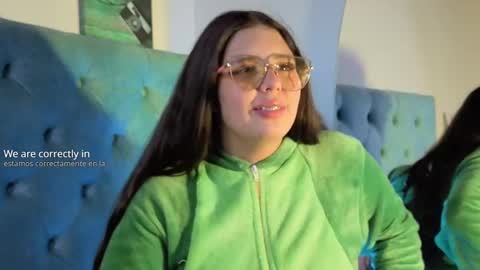 Paola Lyon online show from 10/04/25, 07:28