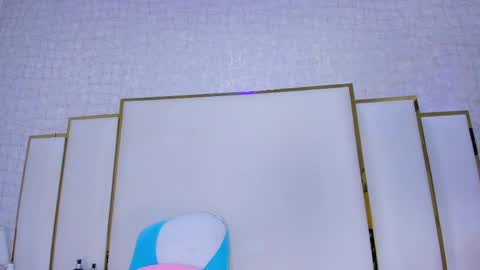 Paola  online show from 11/26/25, 11:33