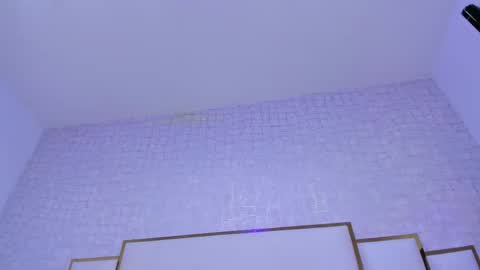 Paola  online show from 11/29/25, 11:35