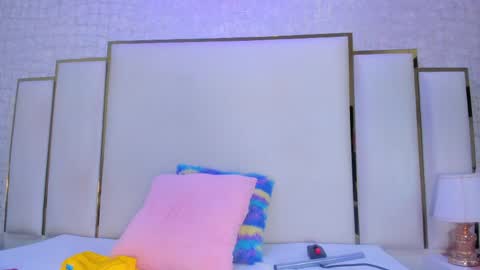 Paola  online show from 04/07/26, 09:43