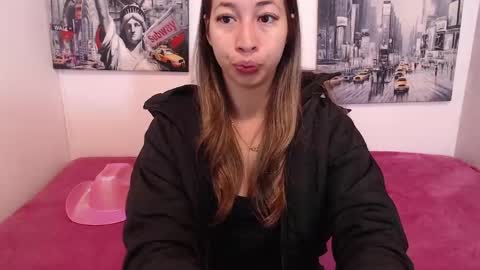 Snapshot of paolabotero chatting on 04/29/26, 11:25 Paola online show from 04/29/26, 11:25