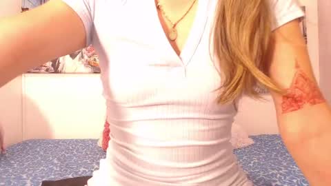 Snapshot of paolabotero chatting on 07/17/26, 11:17 Paola online show from 07/17/26, 11:17
