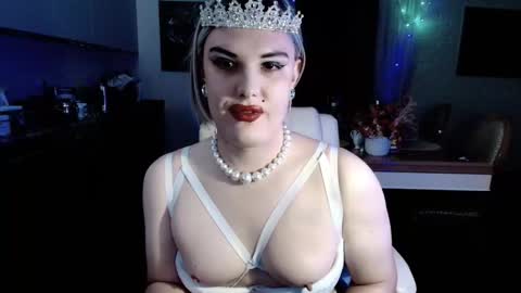 Snapshot of paoladoll chatting on 10/18/25, 11:00 Sarina Williams online show from 10/18/25, 11:00