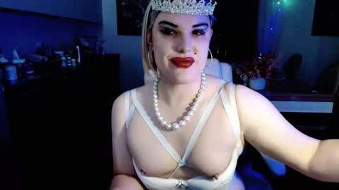Snapshot of paoladoll chatting on 10/25/25, 06:21 Sarina Williams online show from 10/25/25, 06:21