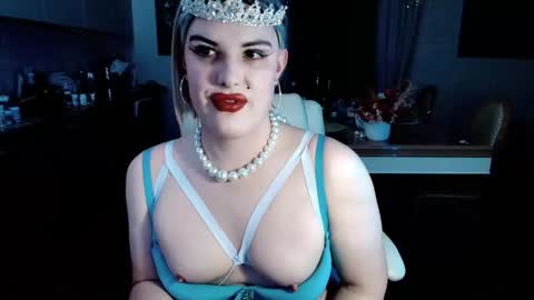 Snapshot of paoladoll chatting on 11/04/25, 11:42 Sarina Williams online show from 11/04/25, 11:42