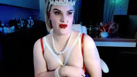 Snapshot of paoladoll chatting on 12/04/25, 10:24 Sarina Williams online show from 12/04/25, 10:24