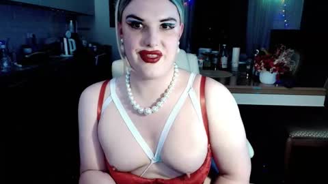 Snapshot of paoladoll chatting on 04/08/26, 02:17 Sarina Williams online show from 04/08/26, 02:17