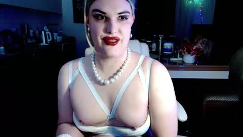 Snapshot of paoladoll chatting on 04/14/26, 12:55 Sarina Williams online show from 04/14/26, 12:55