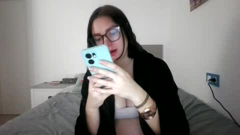 Paola Hard online show from 12/05/25, 09:00