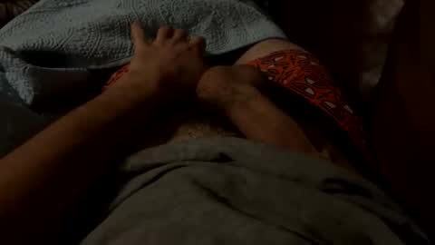 Snapshot of paperbag420 chatting on 10/15/25, 03:39 paperbag420 online show from 10/15/25, 03:39