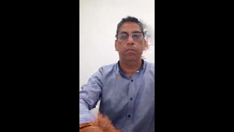 Snapshot of papi2525 chatting on 02/06/26, 08:01 papi2525 online show from 02/06/26, 08:01