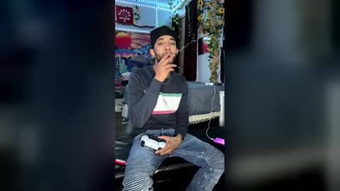 papian0 online show from 12/19/25, 06:31