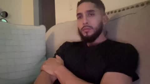 papicubano_guapo23cm online show from 10/23/25, 04:23