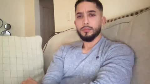 papicubano_guapo23cm online show from 12/02/25, 10:20