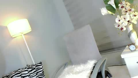 Fina Dwarf online show from 12/17/24, 03:28