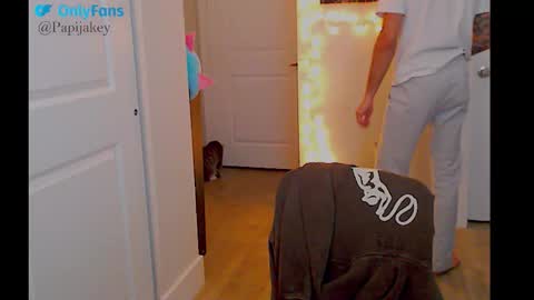  -- New Videos Down Below online show from 12/23/25, 03:37