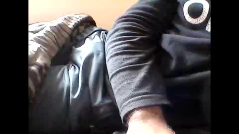Snapshot of papijj345 chatting on 02/18/26, 12:01 papijj345 online show from 02/18/26, 12:01