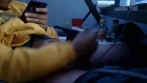 Snapshot of papixfade chatting on 12/14/25, 11:09 papixfade online show from 12/14/25, 11:09