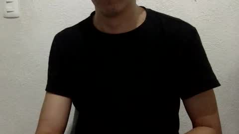 papy_dani33 online show from 04/03/26, 08:56