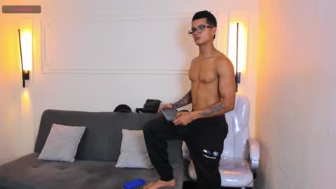 Ryan And Casper online show from 11/26/25, 03:02