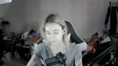 Snapshot of paradise_shade chatting on 11/26/25, 09:32 paradise_shade online show from 11/26/25, 09:32