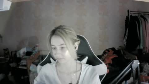 Snapshot of paradise_shade chatting on 11/29/25, 09:45 paradise_shade online show from 11/29/25, 09:45