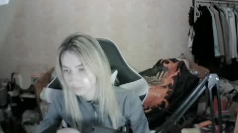 Snapshot of paradise_shade chatting on 12/03/25, 02:59 paradise_shade online show from 12/03/25, 02:59