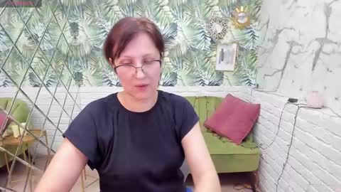 Snapshot of paris_cherry chatting on 01/07/25, 11:35 Paris online show from 01/07/25, 11:35