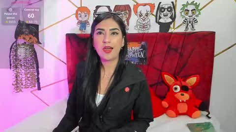 paris_evans_01 online show from 10/24/25, 01:29